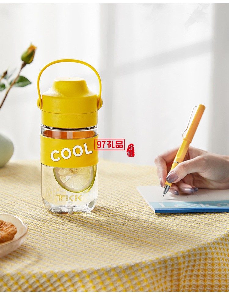TKK網紅潮媽外帶便攜手提飲料奶茶杯子 創意大容量塑料吸管水杯