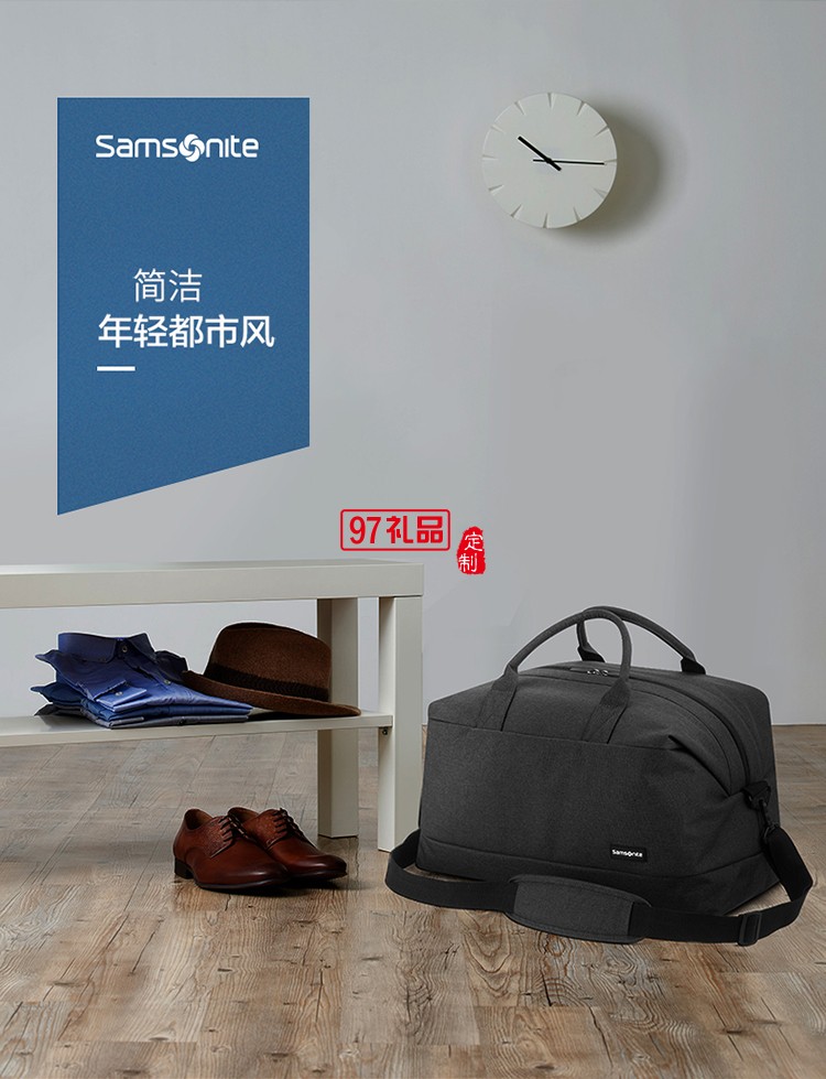 實用有范 開口兩側(cè)設計新秀麗行李包